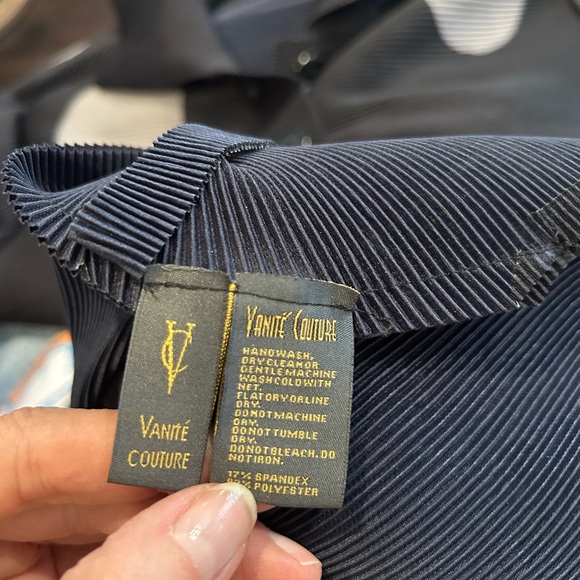 Dress - Picture 3 of 3